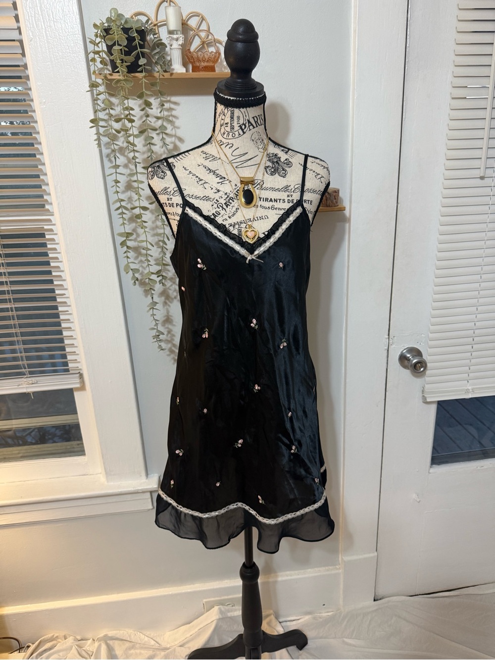 Morgan Taylor Y2K coquette babydoll dress with white lace trim